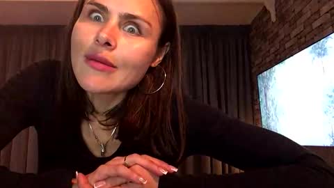 Snapshot of queenoksana chatting on November 16, 2025, 9:53 pm queenoksana online show from November 16, 2025, 9:53 pm