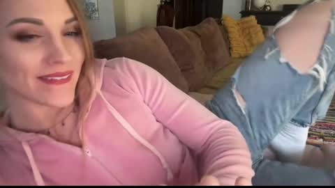 Bree online show from February 13, 2026, 9:44 pm