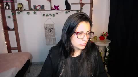 queenrose94 online show from February 23, 2026, 12:35 pm