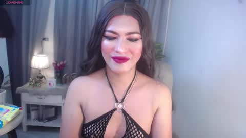 Sabrina online show from December 22, 2025, 2:47 pm