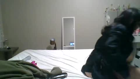 queensecrets online show from December 6, 2024, 7:32 am