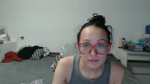 Snapshot of queensofiaqueen chatting on April 11, 2026, 12:31 pm queensofiaqueen online show from April 11, 2026, 12:31 pm
