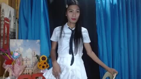 queensteffi online show from December 12, 2024, 12:44 pm