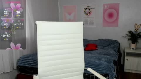 Anna online show from April 4, 2026, 5:27 am