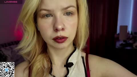 Snapshot of quennabrucker chatting on April 12, 2026, 6:18 am Tate online show from April 12, 2026, 6:18 am