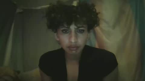 Mia online show from February 20, 2026, 12:27 pm