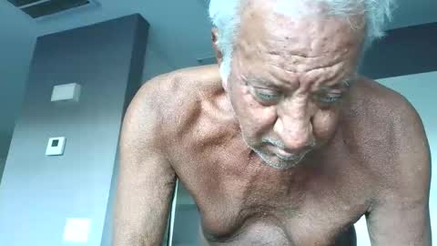 Snapshot of quest_one chatting on February 27, 2026, 12:21 am Jim online show from February 27, 2026, 12:21 am