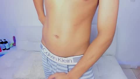 Snapshot of quintana_444 chatting on November 18, 2025, 2:54 pm quintana_444 online show from November 18, 2025, 2:54 pm