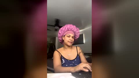 CaramelPEaches online show from April 24, 2026, 10:45 pm