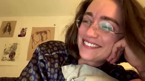 quiverphoenix online show from May 27, 2026, 12:07 am