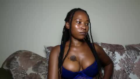 sexy online show from April 6, 2026, 4:52 pm