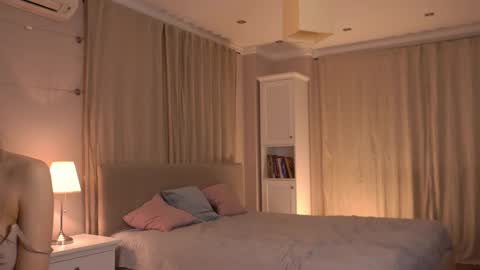 kiri online show from December 5, 2025, 4:14 pm