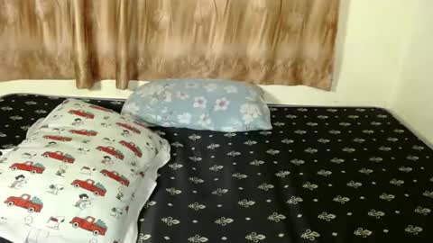 Snapshot of r153010 chatting on November 22, 2025, 8:52 pm r153010 online show from November 22, 2025, 8:52 pm