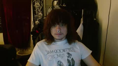 raccoonboy online show from December 15, 2025, 4:50 am