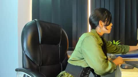 Snapshot of rachel_mendoza chatting on October 20, 2025, 12:05 pm Rachel online show from October 20, 2025, 12:05 pm