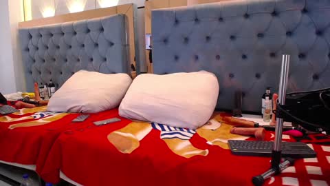  RACHEL online show from December 10, 2024, 6:06 pm