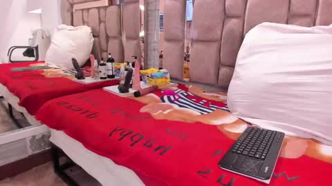  RACHEL online show from December 22, 2024, 2:49 pm