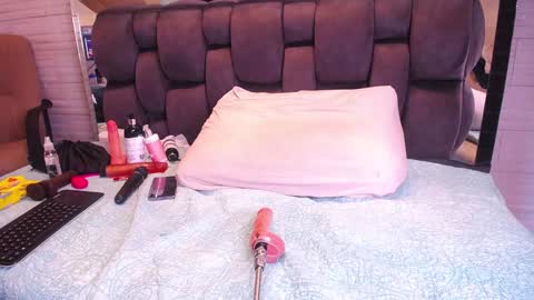  RACHEL online show from January 25, 2025, 2:47 pm