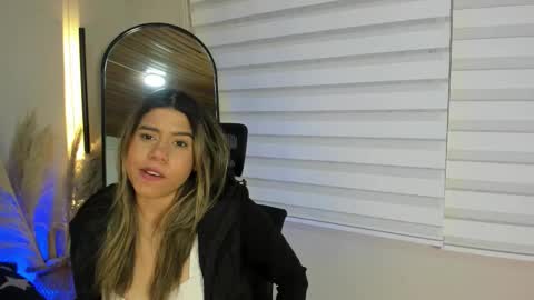 Rachell online show from October 25, 2025, 4:20 am