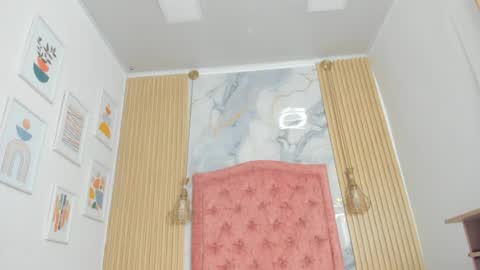 rachellesc online show from May 13, 2026, 12:24 pm