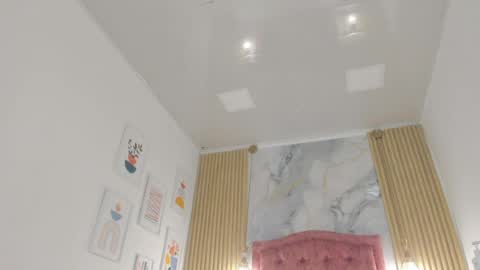 rachellesc online show from June 5, 2026, 12:33 pm