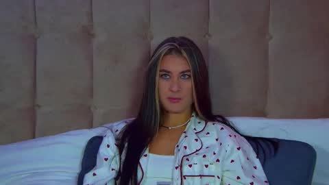 RachellSimpson online show from September 9, 2025, 7:02 pm