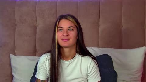 RachellSimpson online show from October 7, 2025, 7:11 pm