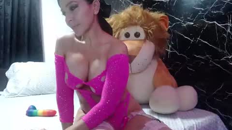 rachelmontero online show from June 18, 2026, 8:03 am