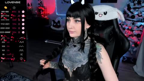 Snapshot of rachelqueen_ chatting on February 4, 2025, 6:17 pm  Miko Pleasee help me get 100 likes online show from February 4, 2025, 6:17 pm