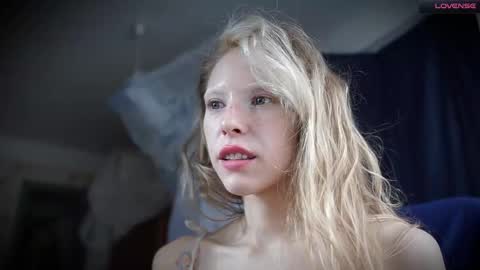 Snapshot of radiant_ada chatting on October 10, 2025, 11:09 am ada online show from October 10, 2025, 11:09 am