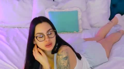 sweet peach online show from February 16, 2026, 7:04 am