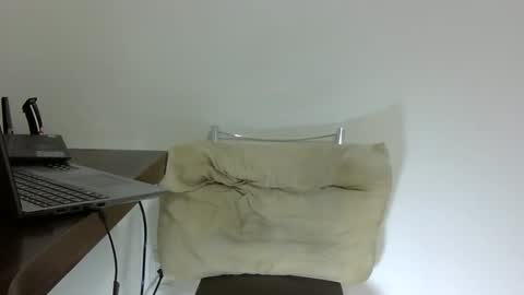 elenacam online show from February 7, 2026, 9:24 am