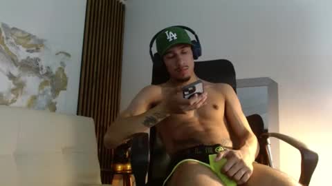 Snapshot of rafaelstone chatting on January 28, 2025, 4:29 am IG online show from January 28, 2025, 4:29 am