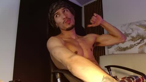 Snapshot of rafaelstone chatting on February 9, 2025, 8:11 am IG online show from February 9, 2025, 8:11 am