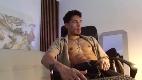 Snapshot of rafaelstone chatting on February 21, 2025, 5:02 am IG online show from February 21, 2025, 5:02 am