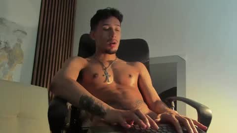 Snapshot of rafaelstone chatting on March 11, 2025, 6:53 am IG online show from March 11, 2025, 6:53 am