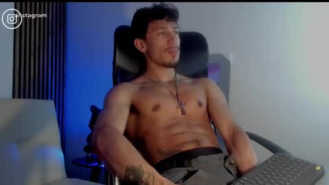 Snapshot of rafaelstone chatting on October 1, 2025, 2:39 am IG online show from October 1, 2025, 2:39 am