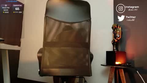 Snapshot of rafaelstone chatting on October 12, 2025, 3:38 am IG online show from October 12, 2025, 3:38 am