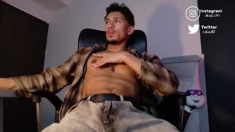 Snapshot of rafaelstone chatting on October 28, 2025, 2:59 am IG online show from October 28, 2025, 2:59 am