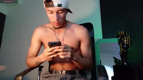 Snapshot of rafaelstone chatting on January 11, 2026, 3:44 am IG online show from January 11, 2026, 3:44 am