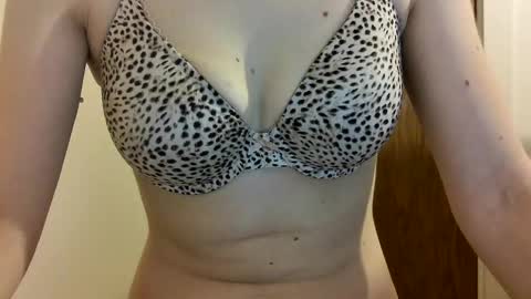 rahel_barbara online show from February 28, 2025, 3:15 am