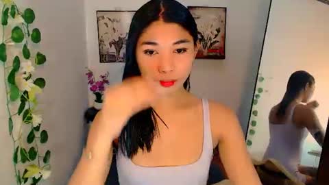 Snapshot of raindrizzle1706 chatting on December 18, 2025, 12:49 am raindrizzle1706 online show from December 18, 2025, 12:49 am