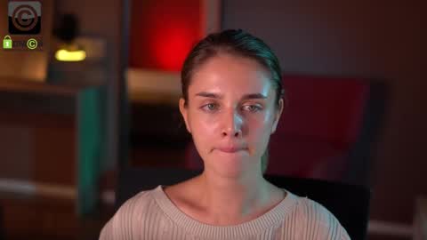 Raisa online show from November 17, 2025, 7:52 pm