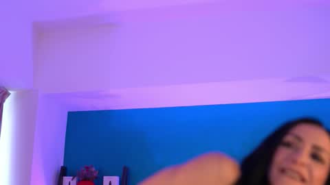 Snapshot of raisavawn chatting on December 20, 2025, 7:26 am RaisaVawn online show from December 20, 2025, 7:26 am