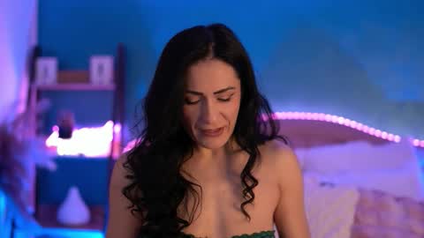 Snapshot of raisavawn chatting on January 19, 2026, 6:50 am RaisaVawn online show from January 19, 2026, 6:50 am