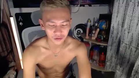 ralfhuge24 online show from March 16, 2026, 11:47 am