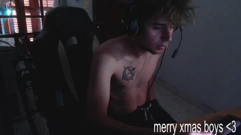 Snapshot of ramisexyloveyou chatting on December 29, 2024, 7:32 pm Ramiro online show from December 29, 2024, 7:32 pm