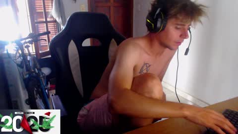 Snapshot of ramisexyloveyou chatting on January 4, 2025, 1:31 pm Ramiro online show from January 4, 2025, 1:31 pm