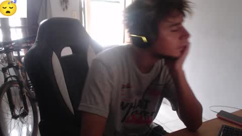 Snapshot of ramisexyloveyou chatting on January 19, 2025, 1:44 pm Ramiro online show from January 19, 2025, 1:44 pm