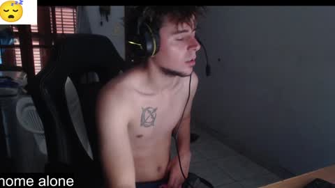 Snapshot of ramisexyloveyou chatting on January 30, 2025, 12:37 pm Ramiro online show from January 30, 2025, 12:37 pm